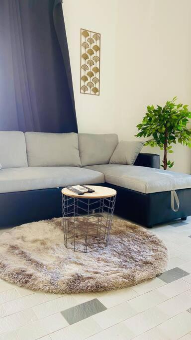 Urban Zen Appart Spacieux Studio Atypique Avec Bain A Remous Proche De Tout Пуэнт-а-Питр Экстерьер фото