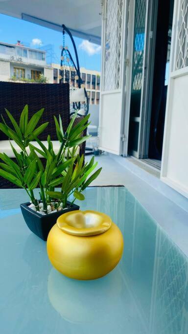 Urban Zen Appart Spacieux Studio Atypique Avec Bain A Remous Proche De Tout Пуэнт-а-Питр Экстерьер фото
